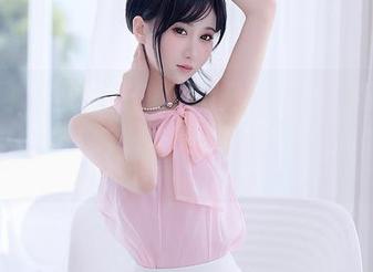 秀人网 – 当凯竹Quinn穿上旗袍，我的注意力完全转移了，私房美图ET，心中一紧。