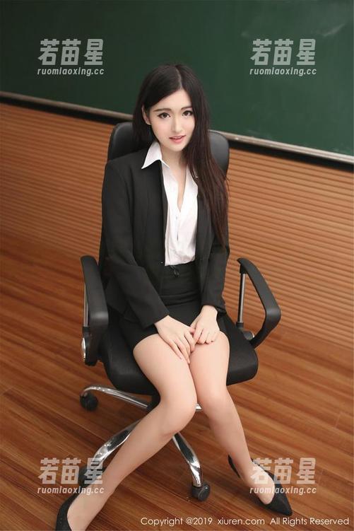 秀人网-刘钰儿 秀人网 - 刘钰儿的女仆图集:看这个表情,能忍住吗?