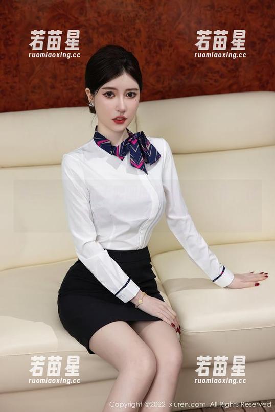 秀人网-奶瓶土肥圆 秀人网 - 奶瓶土肥圆的校服写真合集,仿佛发现了隐藏的童年