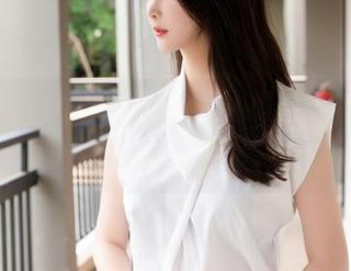 秀人网 – 娜露selena手中的清纯私房理念，有个性吗？