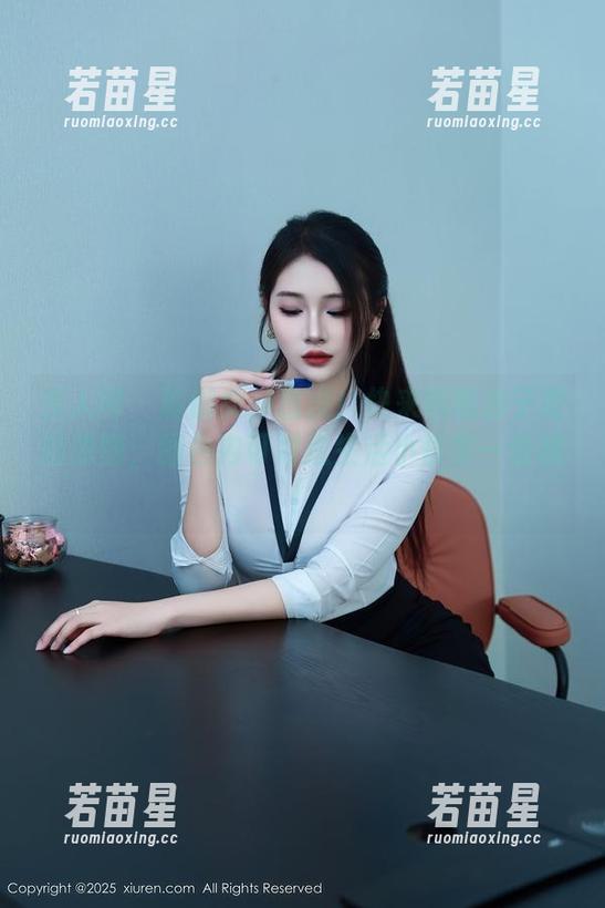 秀人网-方子萱 秀人网 - 瑜伽女神出没!快来领略方子萱的原图,图包内可附送生活小哲学一份哦!