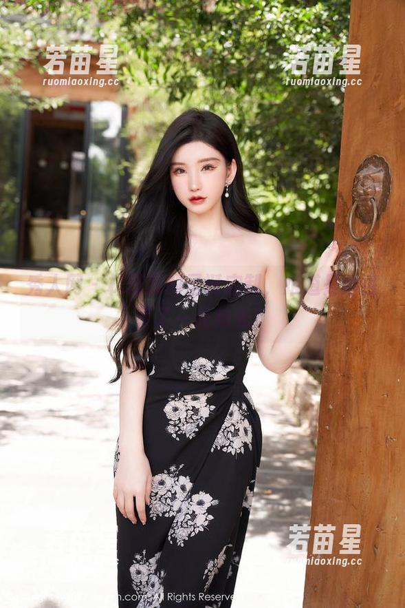 秀人网-林珊珊 秀人网 - 林珊珊的圣诞定制,难道是给我留了一盏烛光?