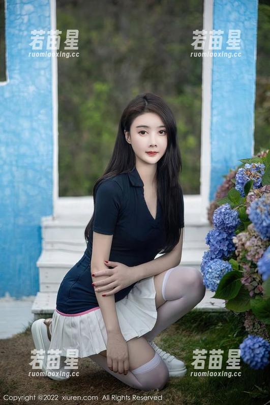 秀人网-油田溪溪 秀人网 - 这实在是油田溪溪的灰丝美图,令我心生向往,默认它是个不错的壁纸选择。