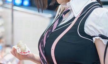 秀人网 – 西希白兔的旗袍美图，下载后我能装个文艺青年？