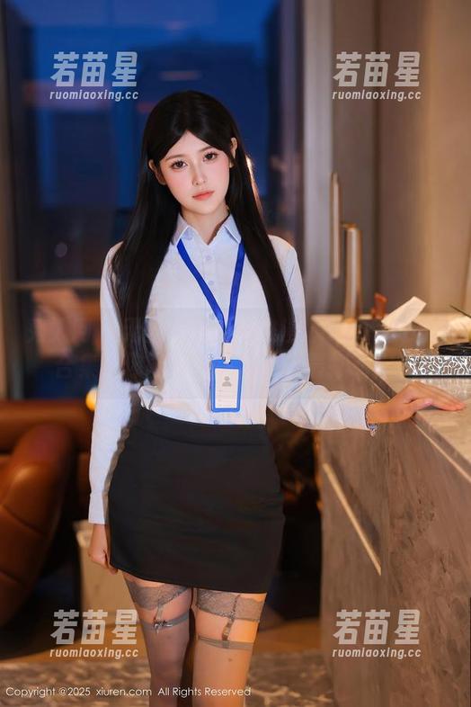 秀人网-陈雅漫VICKY 秀人网 - 无圣光下的陈雅漫VICKY体操服合集,你能找到哪个角度最打动你?