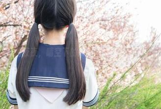 稚乖画册 – 赤西夜夜，晴空下的户外软妹全套大展开，品味一波吧