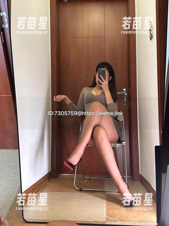 美邵女Baby 微密圈 - 美邵女Baby的黑丝连体:图库中的神秘挑战精选