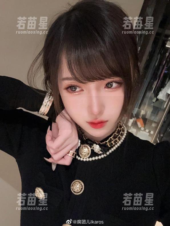 腐团儿Ikaros 腐团儿Ikaros的套装合集,穿搭比我的购物车还丰富,自愈良方!