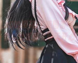 被萌芽儿o0的樱花JK美图击中，随便挑一款当壁纸都能每天开心！