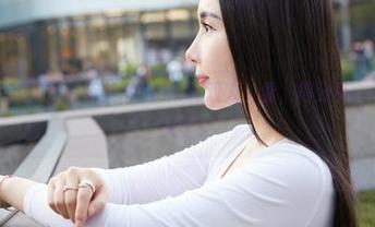 蜜桃社 – 美图里有萌美Moemi和双人，看，得分享，不然太不义了！