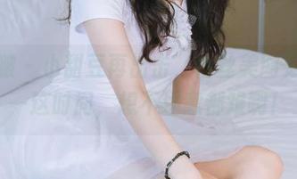 袜啵啵 – 小甜豆再出击，白丝美图更新——这时间，想不注意都难啊！
