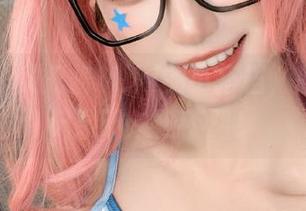 礼服成了贝儿酱Miki的小搭档，高清美图记录下这份不羁！