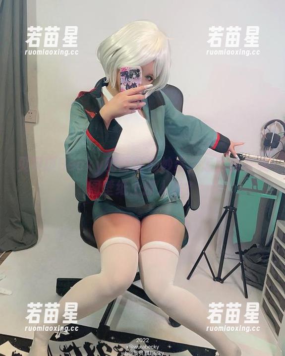 贝贝琪Becky 贝贝琪Becky的西红柿炒蛋,怎么会在美图壁纸上撩人呢?