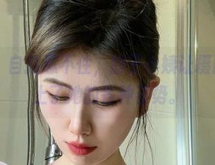微密圈 – 自拍忍不住，醇子小姨让摄影镜头爱上了她的各种姿势。