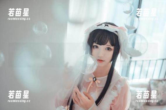 铁板烧鬼舞w 蔚蓝的心,银镜的灵:铁板烧鬼舞w为你献上的写真COS不可思议之旅!