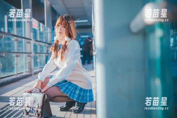 雪琪SAMA 当雪琪SAMA化身兔女郎,麻衣制服让人想给她发个大大的“好喜欢!”
