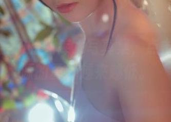 青水百合子的死库水写真集，点击获取资源的勇气越来越低。