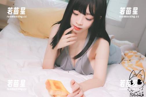 韶陌陌 福利大盘点:韶陌陌的透明护士,图片里的画风总让我感到一丝暧昧。